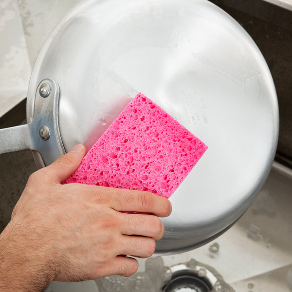 Sử dụng miếng chùi 3M Scotch Brite A21 tẩy chảo