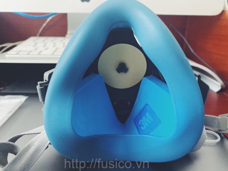 Ảnh thực tế mặt nạ phòng độc nửa mặt 3M HF 52