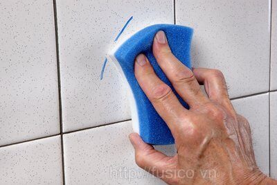 Sử dụng miếng chùi 3M 4004CC để tẩy mực